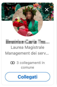 Esempio di un profilo LinkedIn non ottimizzato: la foto di laurea no.